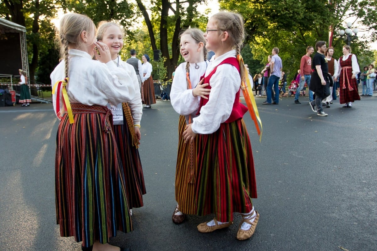 Danči Brīvības pieminekļa laukumā - "Baltica 2015"