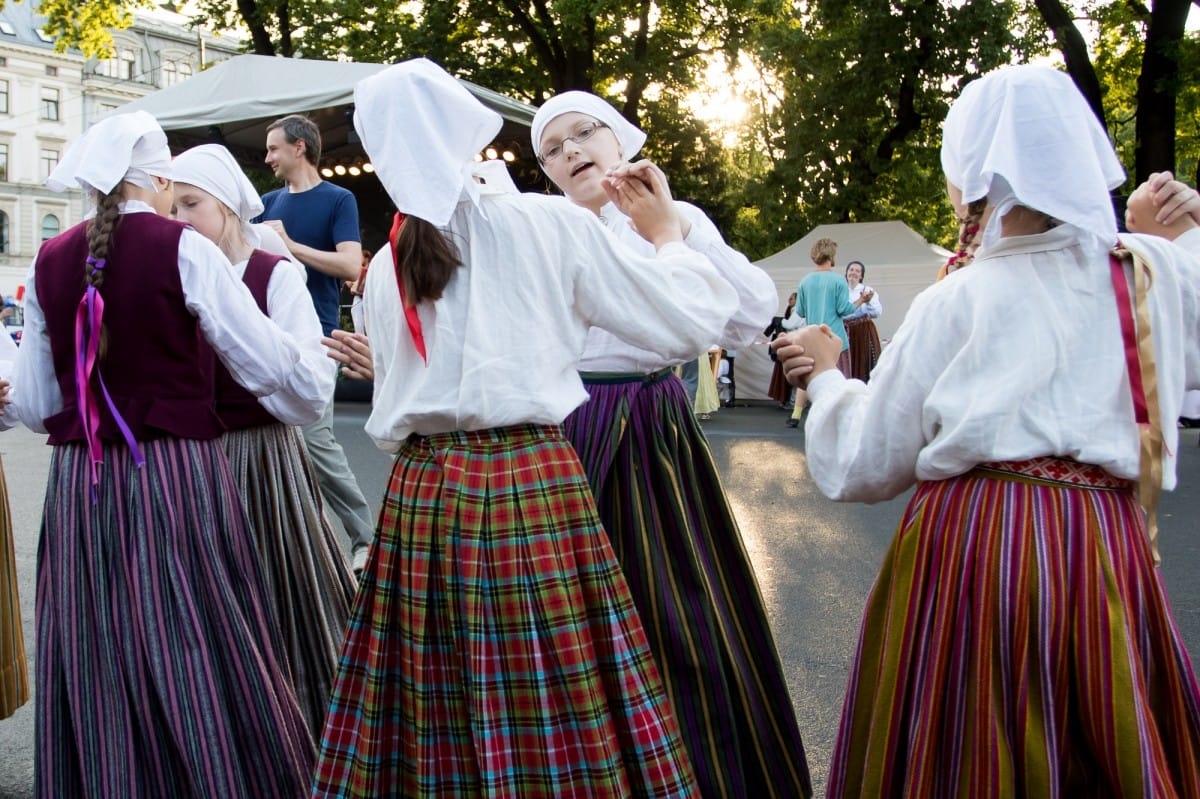 Danči Brīvības pieminekļa laukumā - "Baltica 2015"