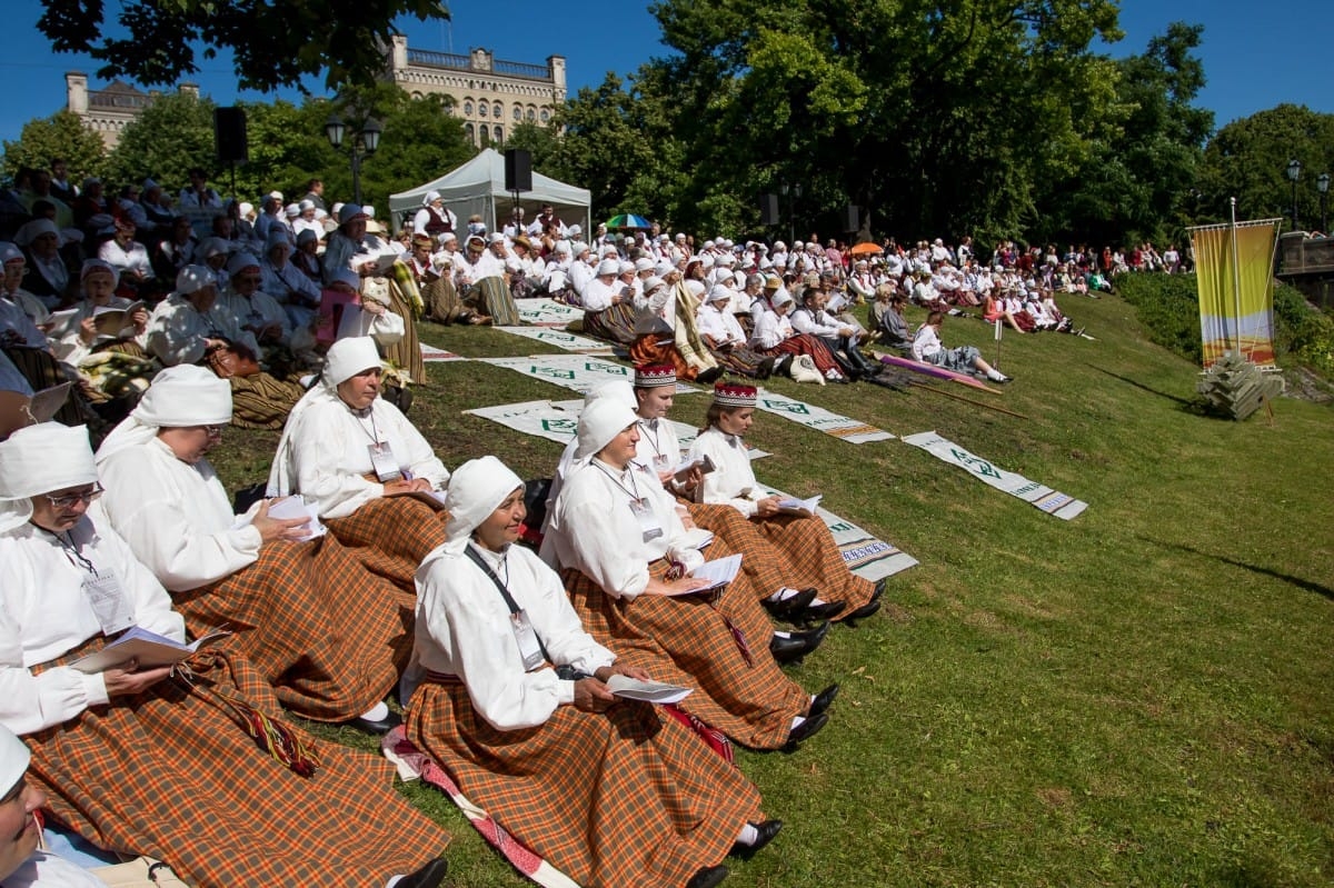 "Baltica 2015" Novadu sadziedāšanās Rīgā / Communal Singing from the regions in Riga