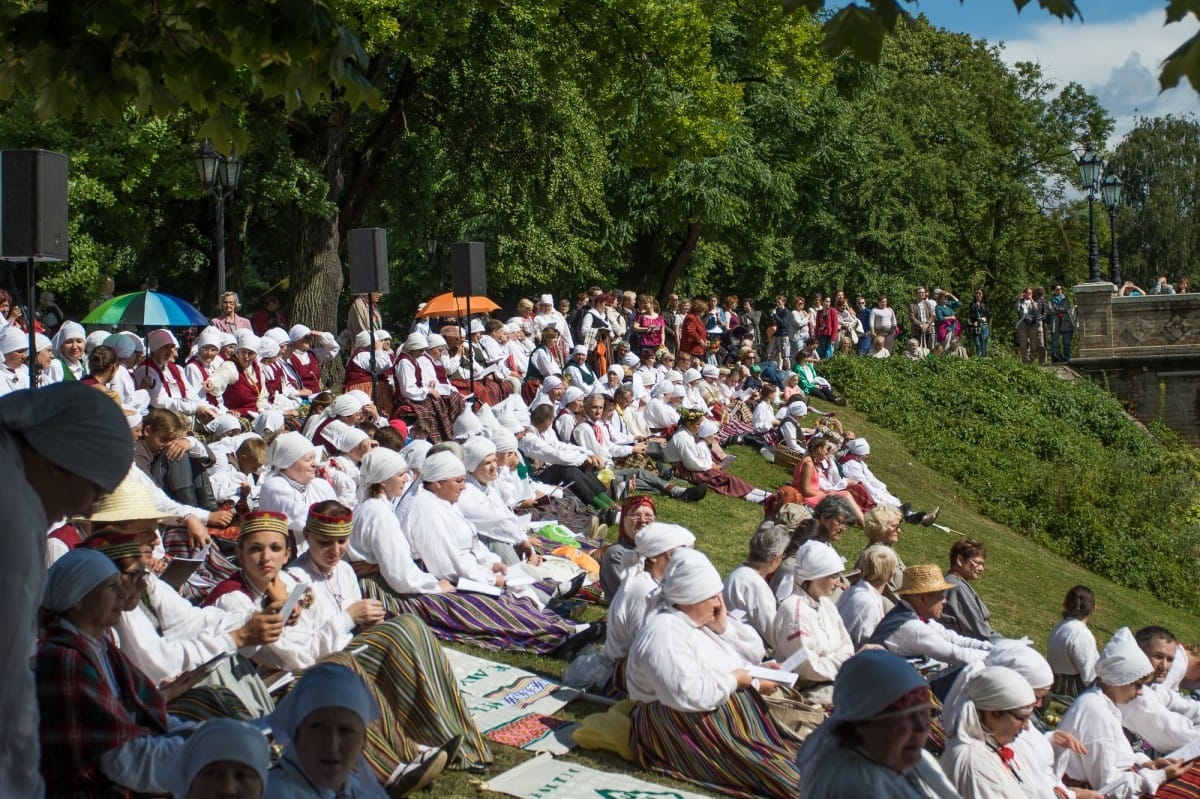 "Baltica 2015" Novadu sadziedāšanās Rīgā / Communal Singing from the regions in Riga