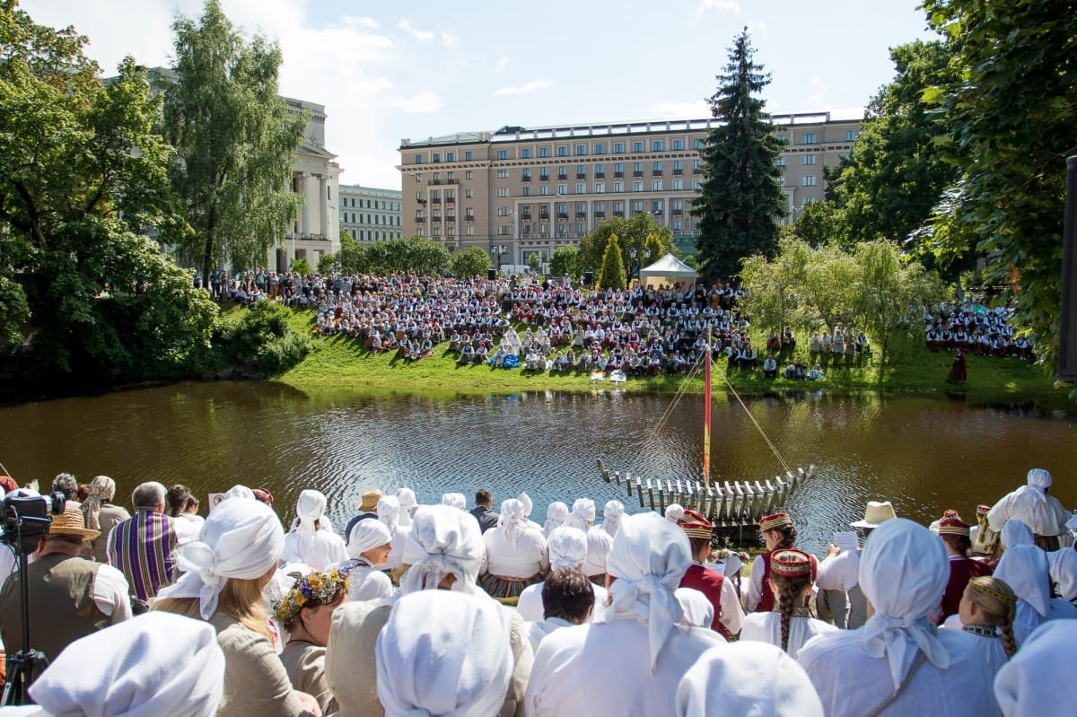 "Baltica 2015" Novadu sadziedāšanās Rīgā / Communal Singing from the regions in Riga