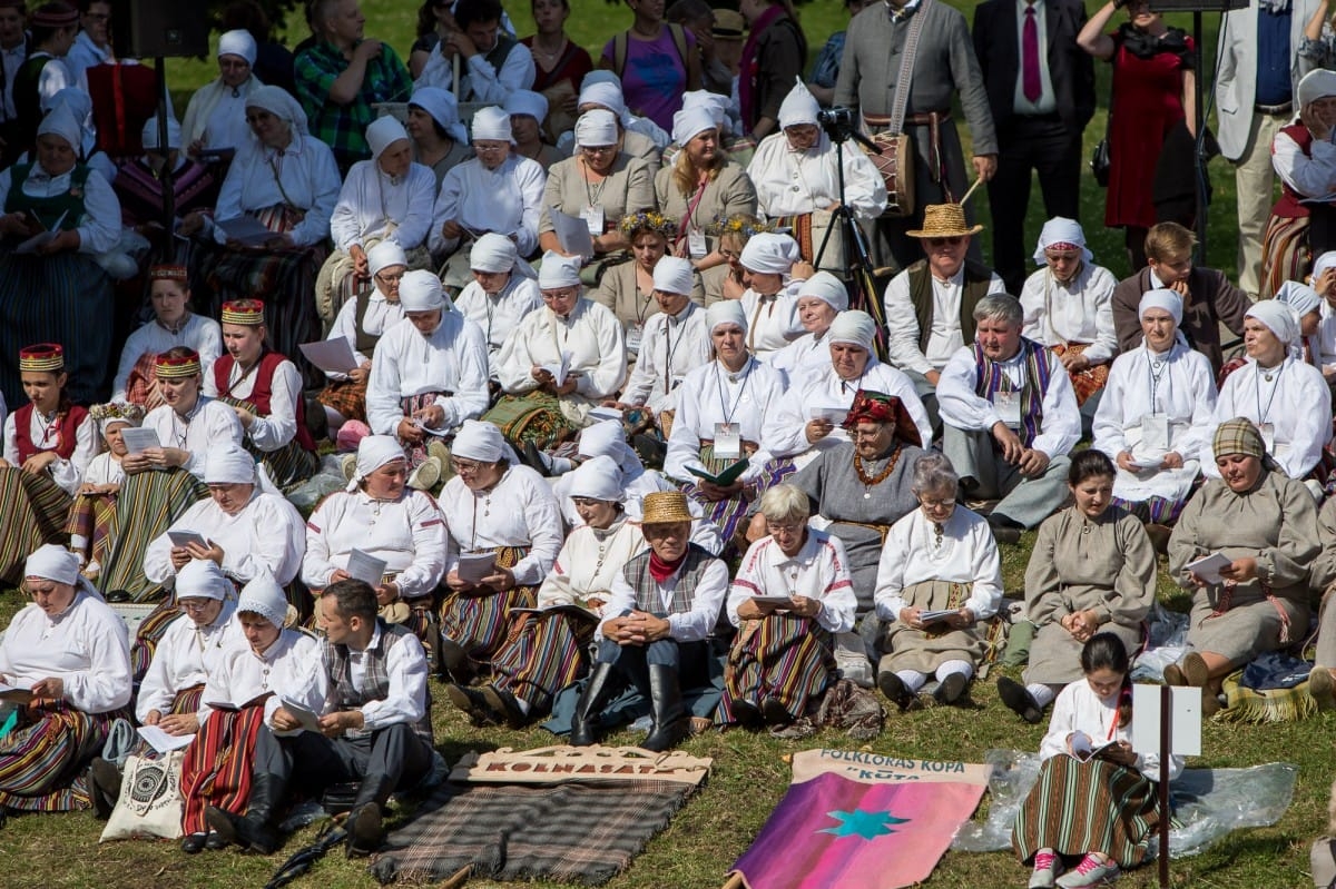 "Baltica 2015" Novadu sadziedāšanās Rīgā / Communal Singing from the regions in Riga