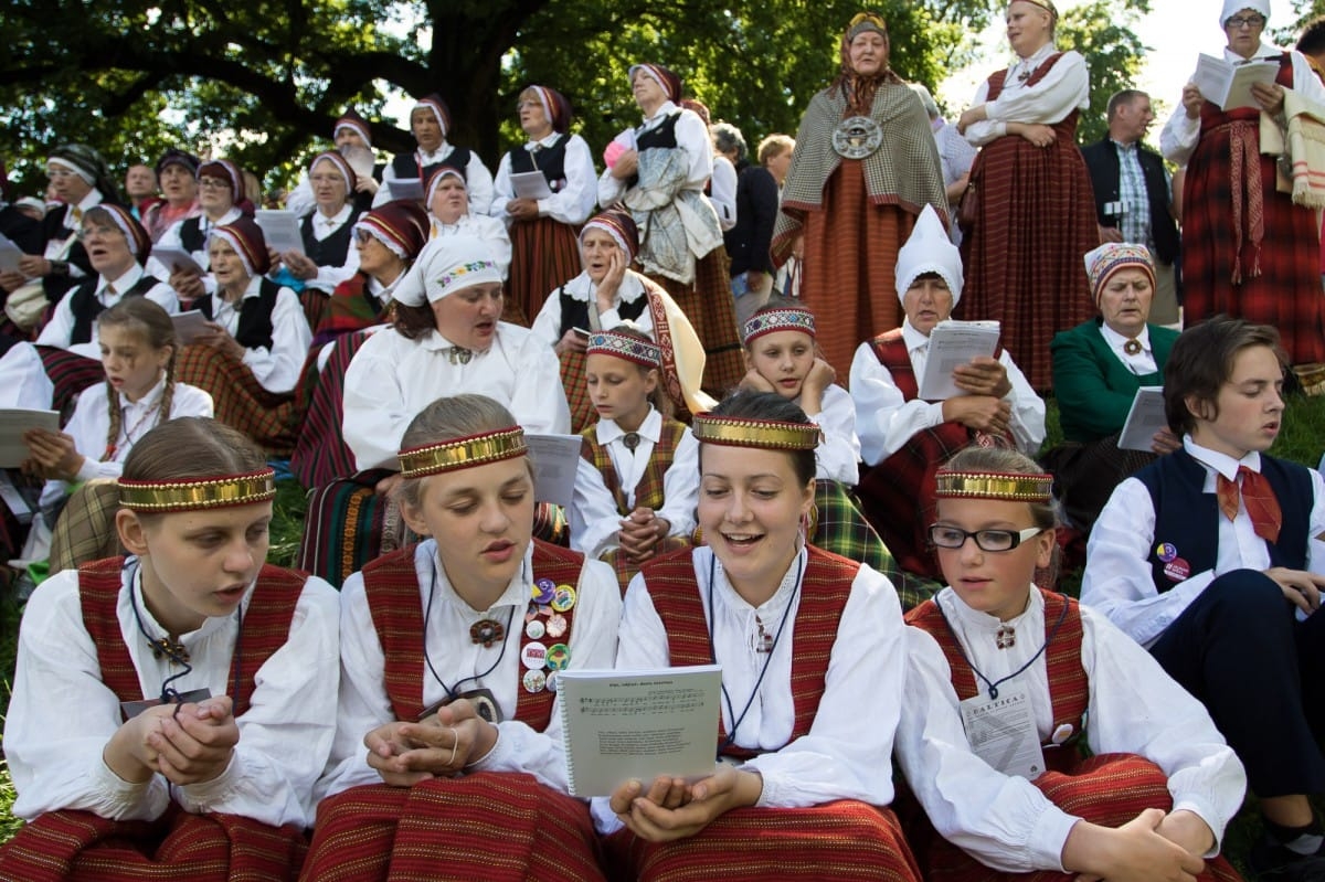 "Baltica 2015" Novadu sadziedāšanās Rīgā / Communal Singing from the regions in Riga