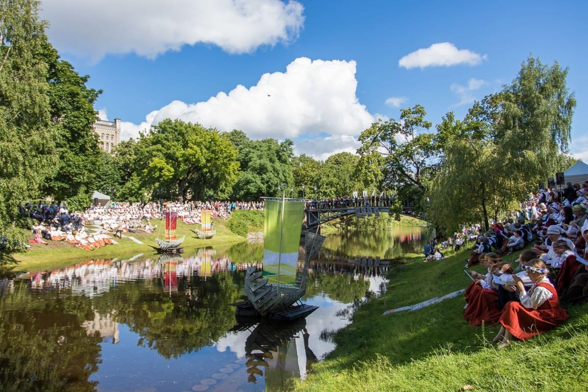 "Baltica 2015" Novadu sadziedāšanās Rīgā / Communal Singing from the regions in Riga