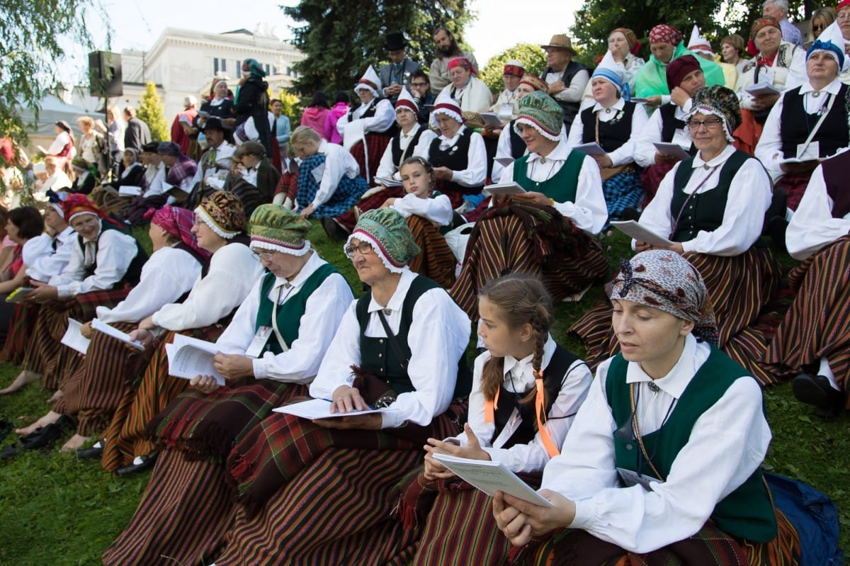 "Baltica 2015" Novadu sadziedāšanās Rīgā / Communal Singing from the regions in Riga