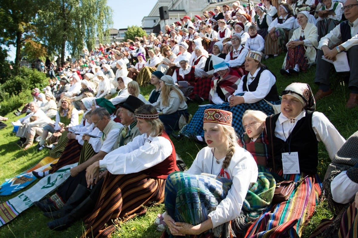 "Baltica 2015" Novadu sadziedāšanās Rīgā / Communal Singing from the regions in Riga