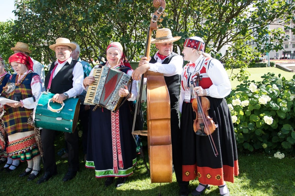 "Baltica 2015" Novadu sadziedāšanās Rīgā / Communal Singing from the regions in Riga