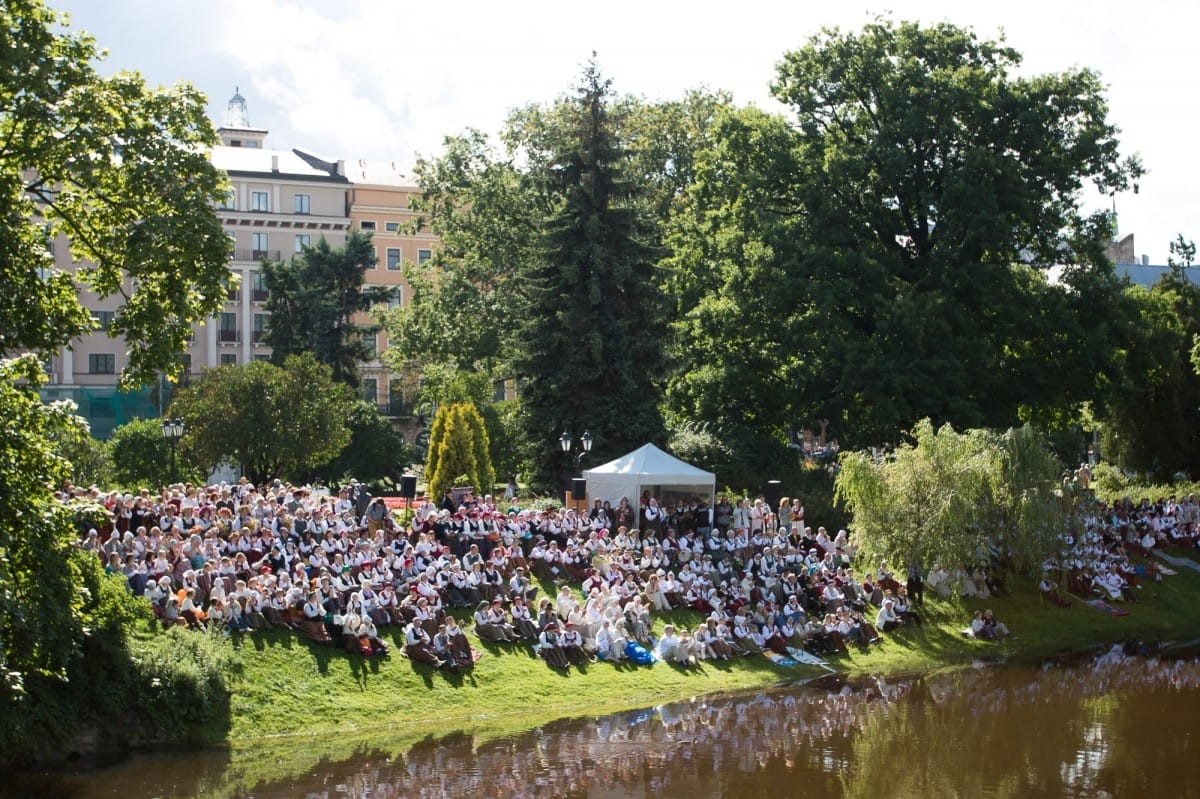 "Baltica 2015" Novadu sadziedāšanās Rīgā / Communal Singing from the regions in Riga