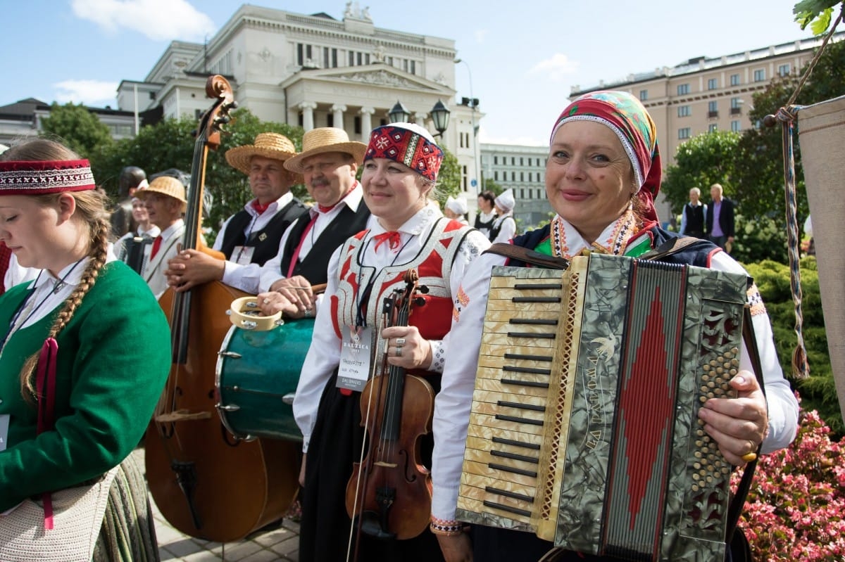 "Baltica 2015" Novadu sadziedāšanās Rīgā / Communal Singing from the regions in Riga