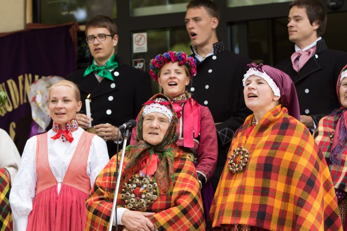 Izstādes "Mūsu mantojums atklāšana" / Opening of Latvian folk costume exhibition "Heritage"