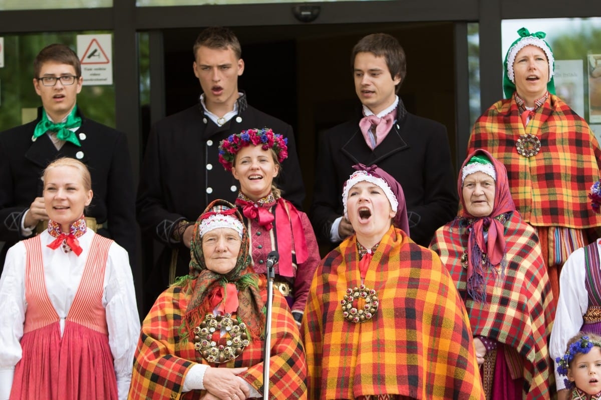 Izstādes "Mūsu mantojums atklāšana" / Opening of Latvian folk costume exhibition "Heritage"