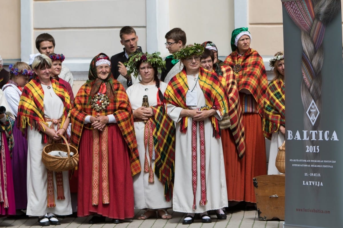 Izstādes "Mūsu mantojums atklāšana" / Opening of Latvian folk costume exhibition "Heritage"