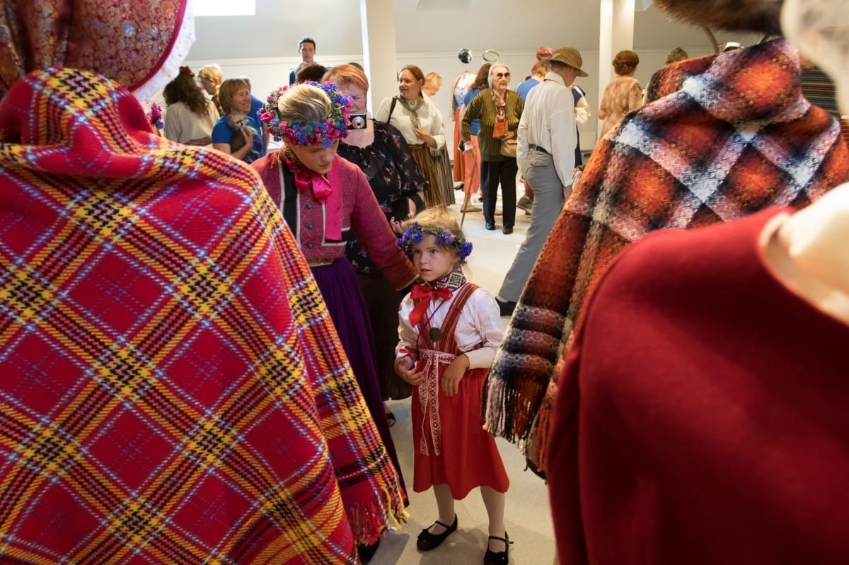 Izstādes "Mūsu mantojums atklāšana" / Opening of Latvian folk costume exhibition "Heritage"