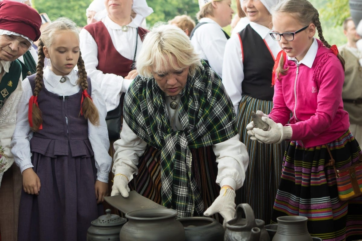 Reducētās keramikas cepļa atvēršana festivālā "Baltica 2015" / Opening of the reduced ceramics kiln