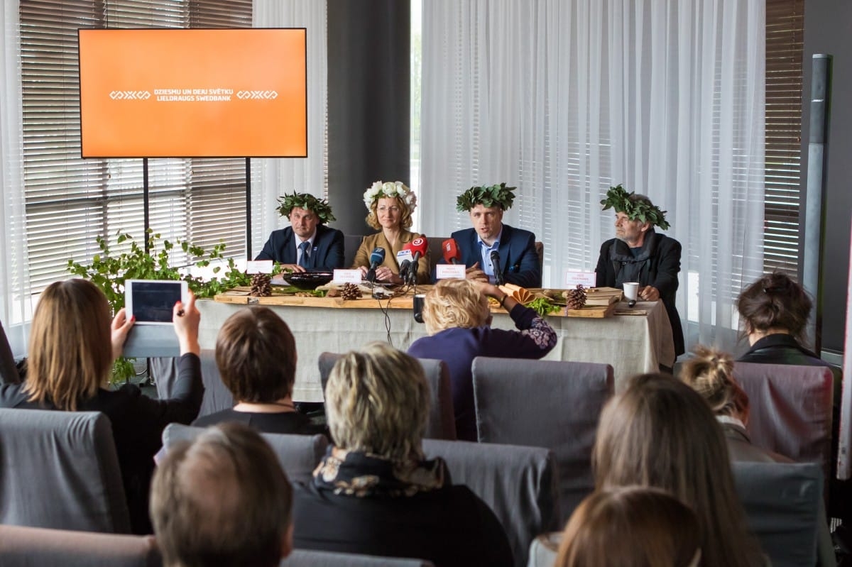 Preses konference par Swedbank atbalstu Dziesmu un deju svētku kustībai