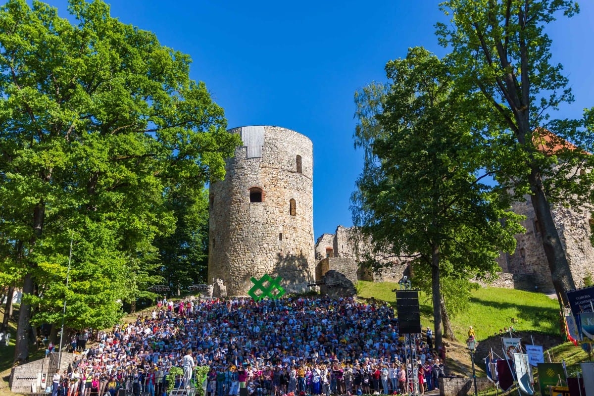 Latvijas sieviešu un vīru koru salidojums