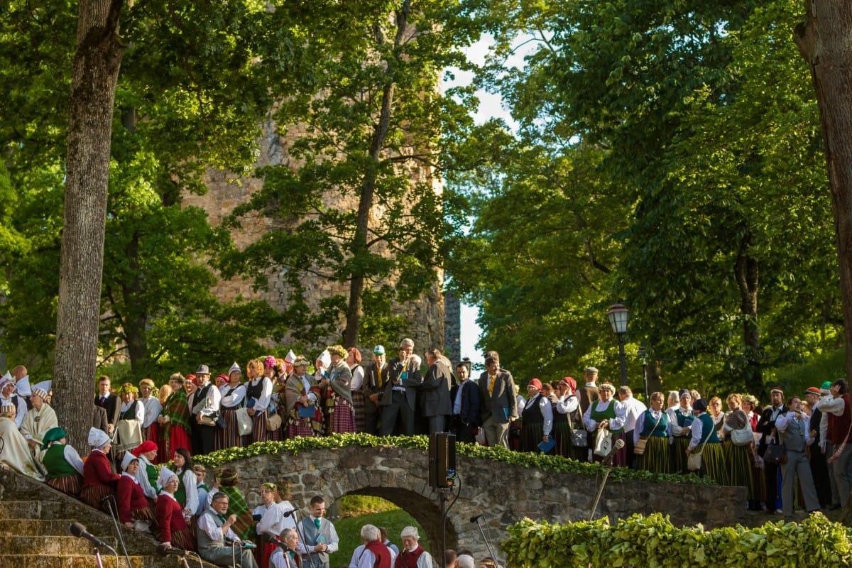 Latvijas sieviešu un vīru koru salidojums