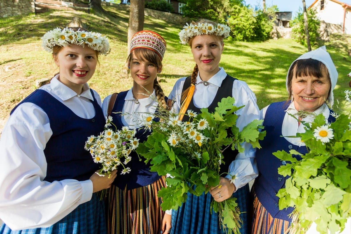 Latvijas sieviešu un vīru koru salidojums