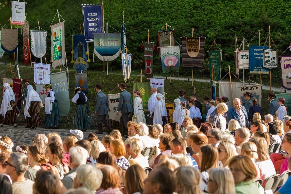 Latvijas sieviešu un vīru koru salidojums