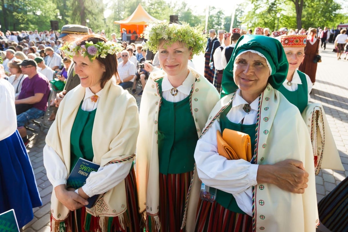 Latvijas sieviešu un vīru koru salidojums