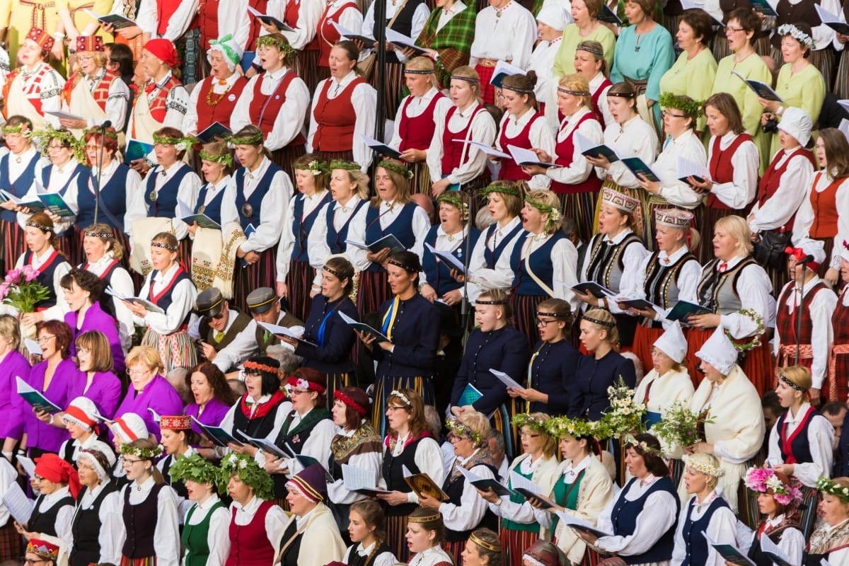 Latvijas sieviešu un vīru koru salidojums
