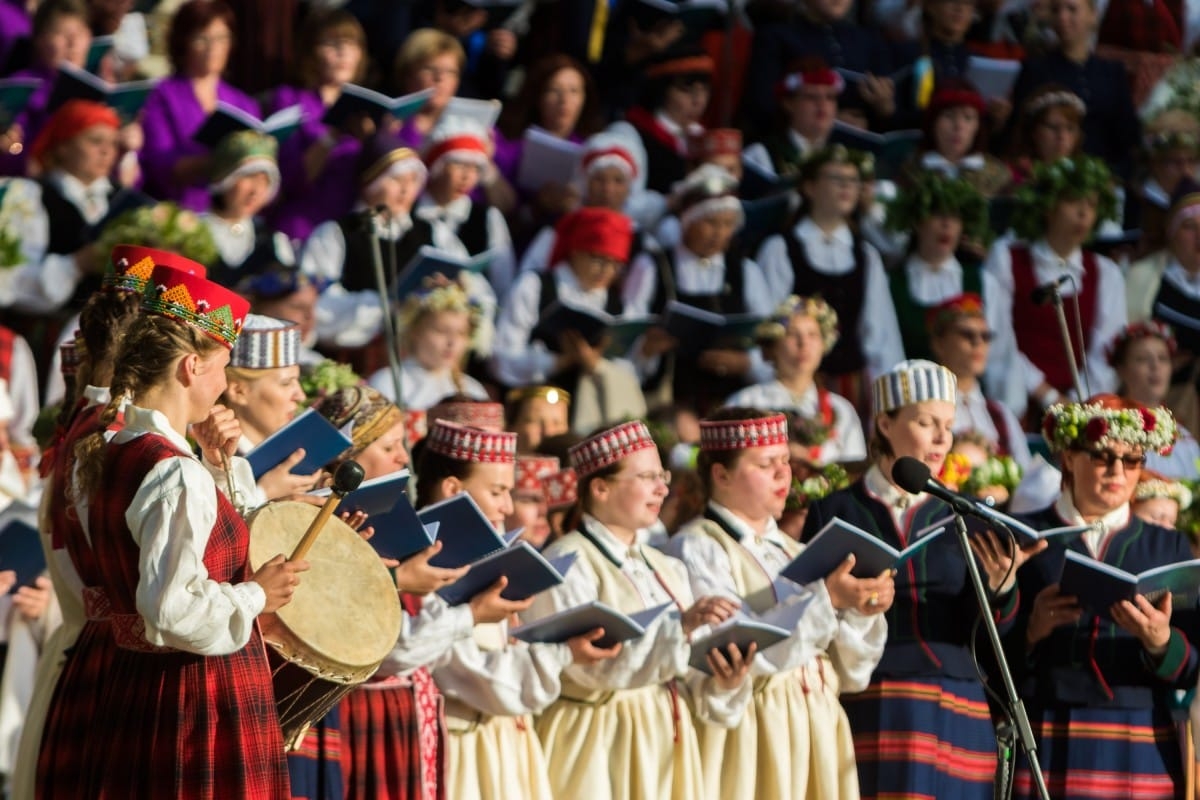 Latvijas sieviešu un vīru koru salidojums
