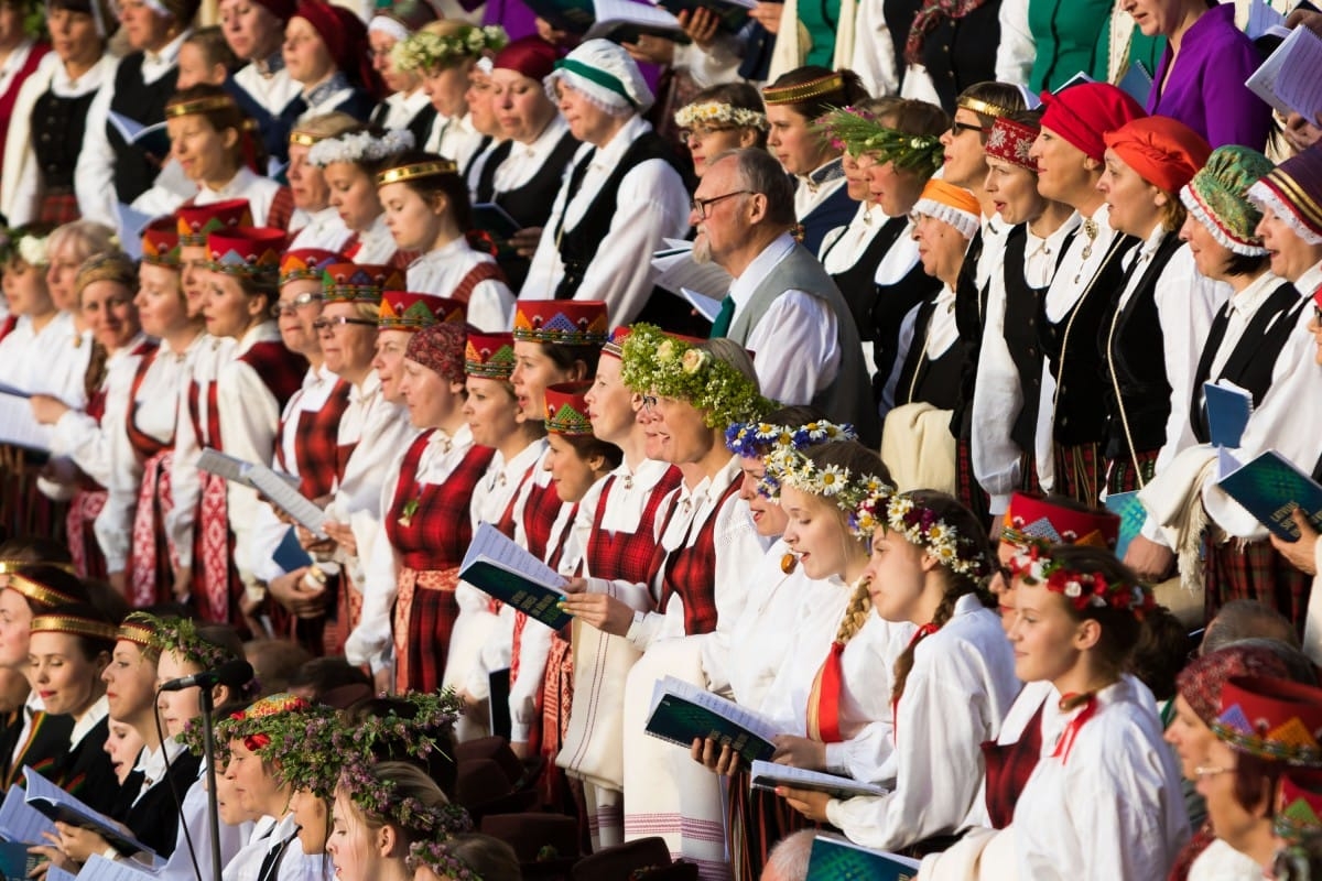 Latvijas sieviešu un vīru koru salidojums