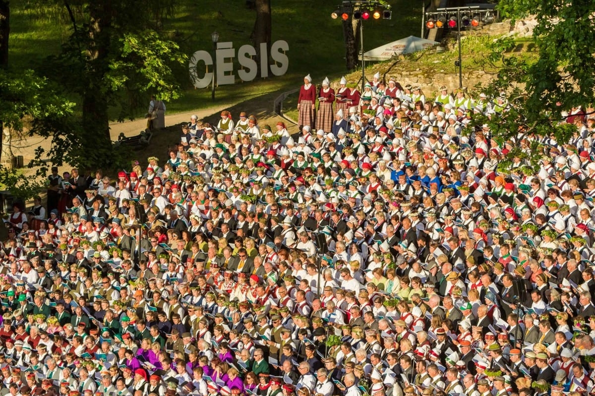 Latvijas sieviešu un vīru koru salidojums