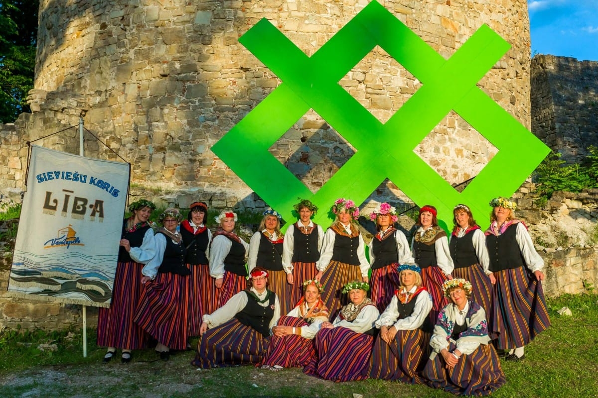 Latvijas sieviešu un vīru koru salidojums