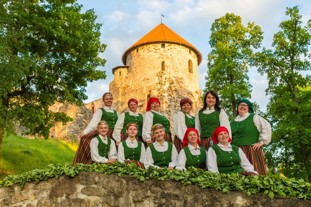 Latvijas sieviešu un vīru koru salidojums