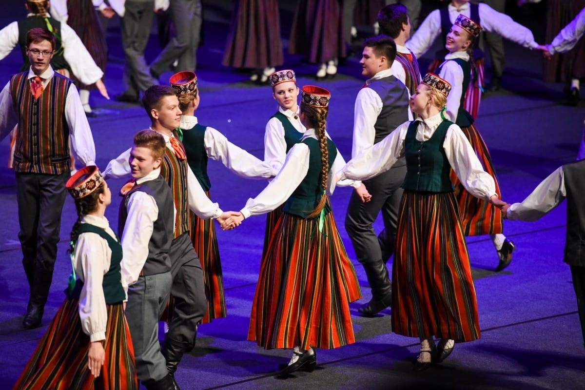 Kurzemes Deju svētki "Pašā jūras vidiņā"