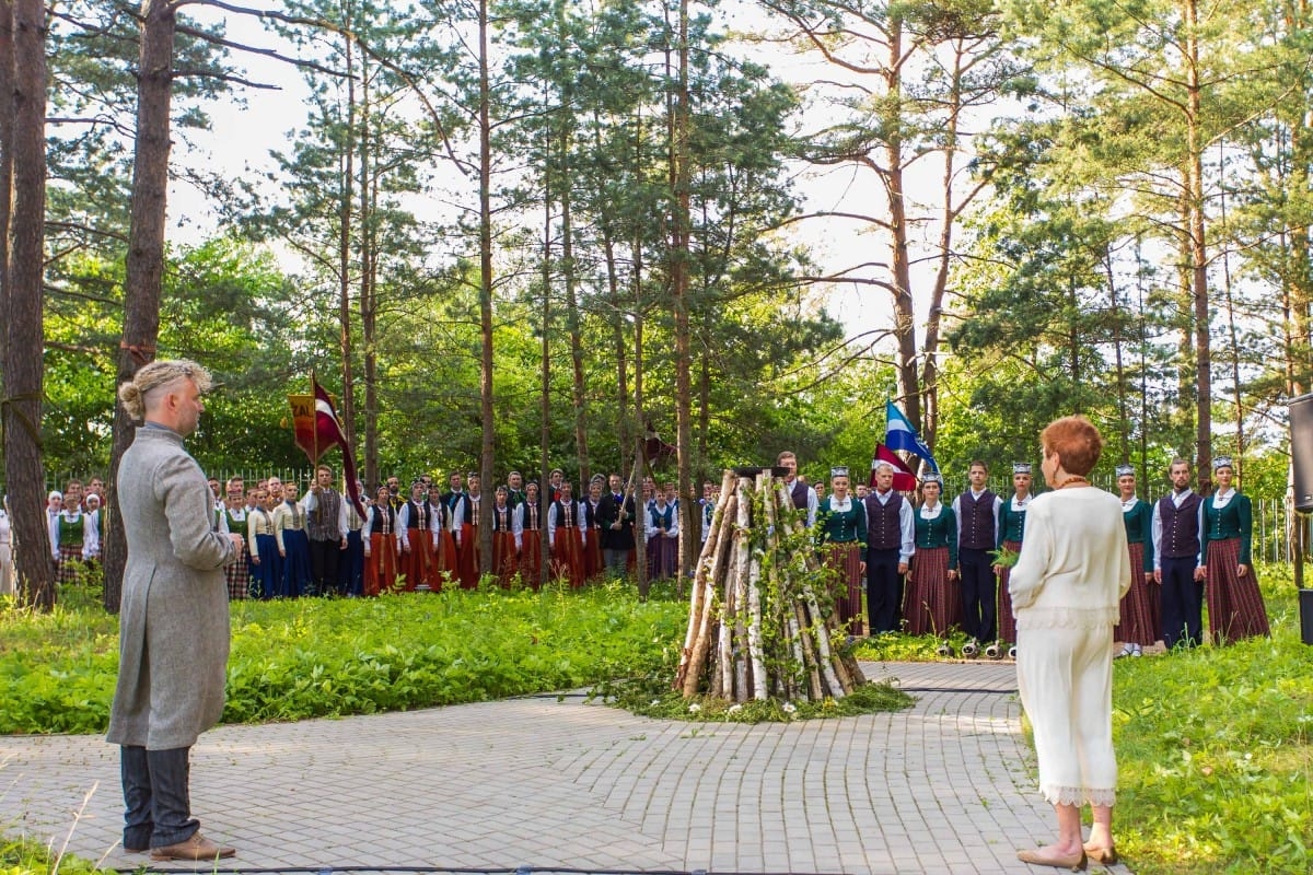VIII Starptautiskā tautas deju festivāla "Sudmaliņas" atklāšanas diena