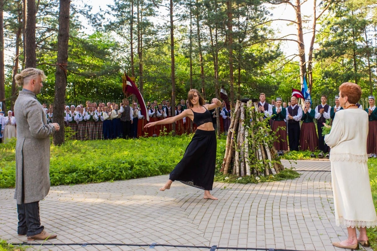 VIII Starptautiskā tautas deju festivāla "Sudmaliņas" atklāšanas diena