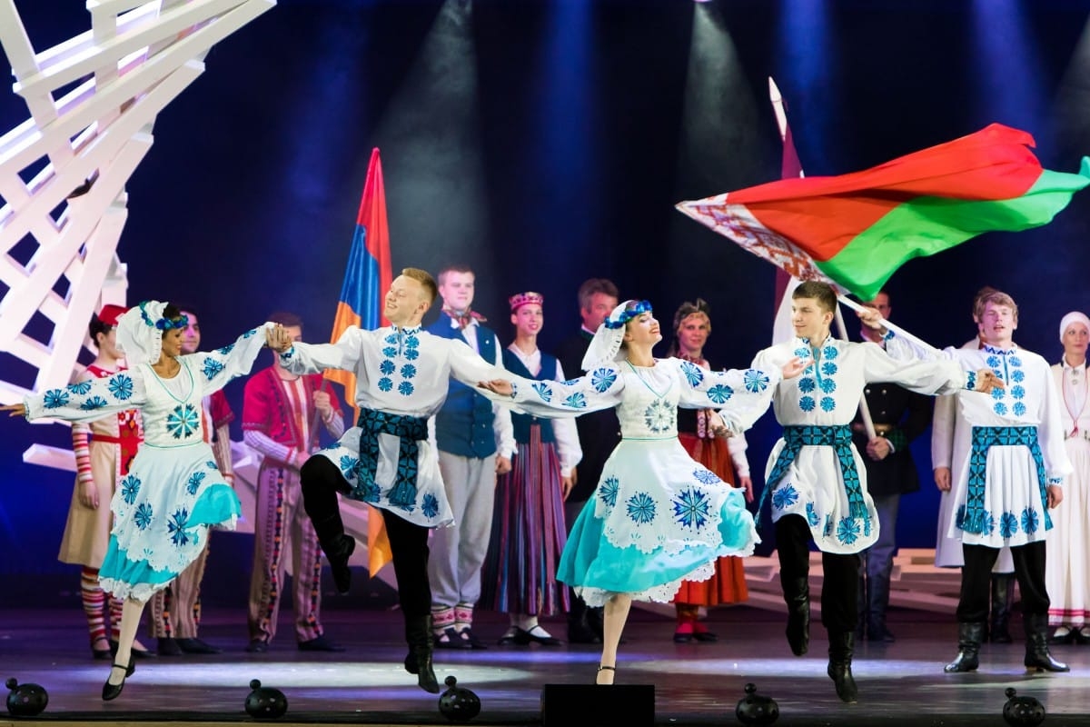 VIII Starptautiskā tautas deju festivāla "Sudmaliņas" atklāšanas diena