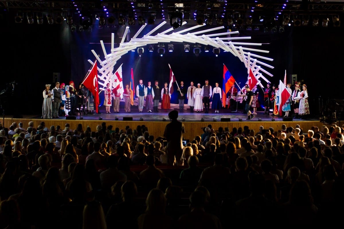 VIII Starptautiskā tautas deju festivāla "Sudmaliņas" atklāšanas diena