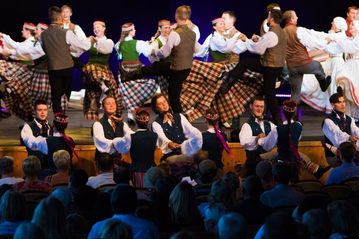 VIII Starptautiskā tautas deju festivāla "Sudmaliņas" atklāšanas diena