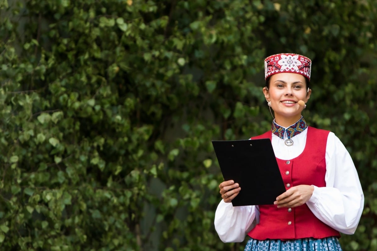 VIII Starptautiskā tautas deju festivāla "Sudmaliņas" koncerti un latvisko labumu tirgus Vērmanes dārzā Rīgā