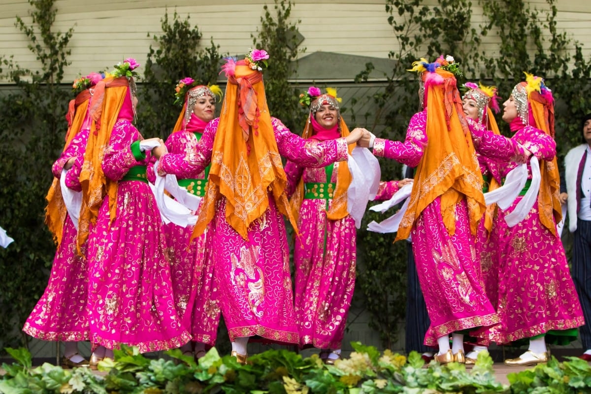 VIII Starptautiskā tautas deju festivāla "Sudmaliņas" koncerti un latvisko labumu tirgus Vērmanes dārzā Rīgā