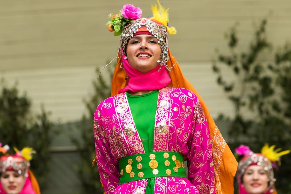 VIII Starptautiskā tautas deju festivāla "Sudmaliņas" koncerti un latvisko labumu tirgus Vērmanes dārzā Rīgā