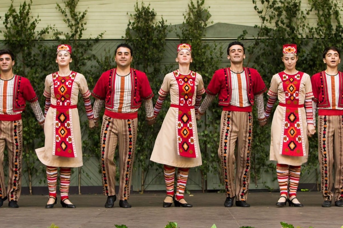 VIII Starptautiskā tautas deju festivāla "Sudmaliņas" koncerti un latvisko labumu tirgus Vērmanes dārzā Rīgā