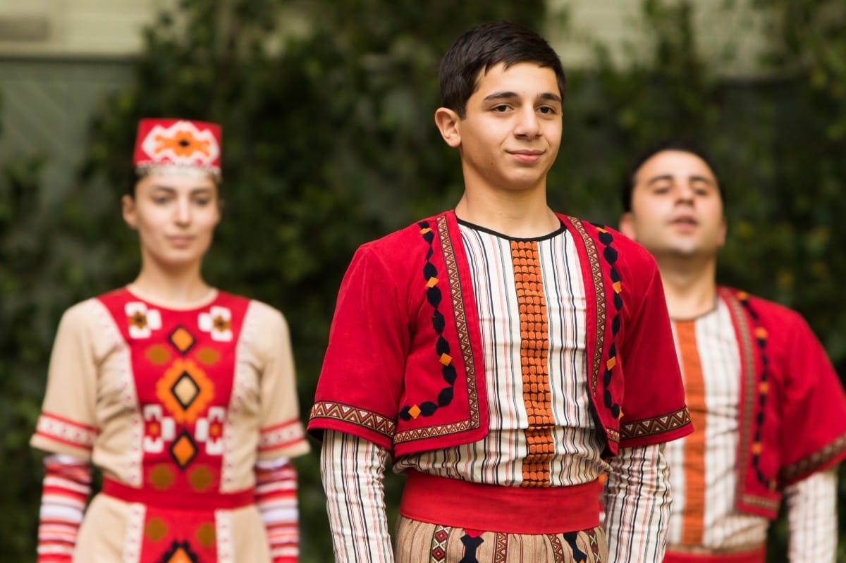 VIII Starptautiskā tautas deju festivāla "Sudmaliņas" koncerti un latvisko labumu tirgus Vērmanes dārzā Rīgā