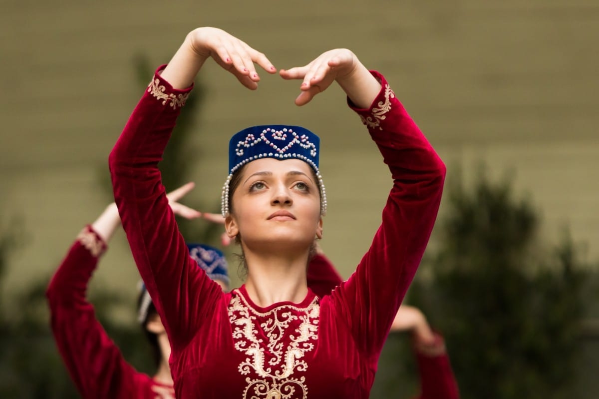 VIII Starptautiskā tautas deju festivāla "Sudmaliņas" koncerti un latvisko labumu tirgus Vērmanes dārzā Rīgā