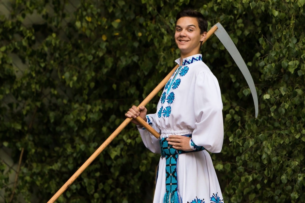 VIII Starptautiskā tautas deju festivāla "Sudmaliņas" koncerti un latvisko labumu tirgus Vērmanes dārzā Rīgā