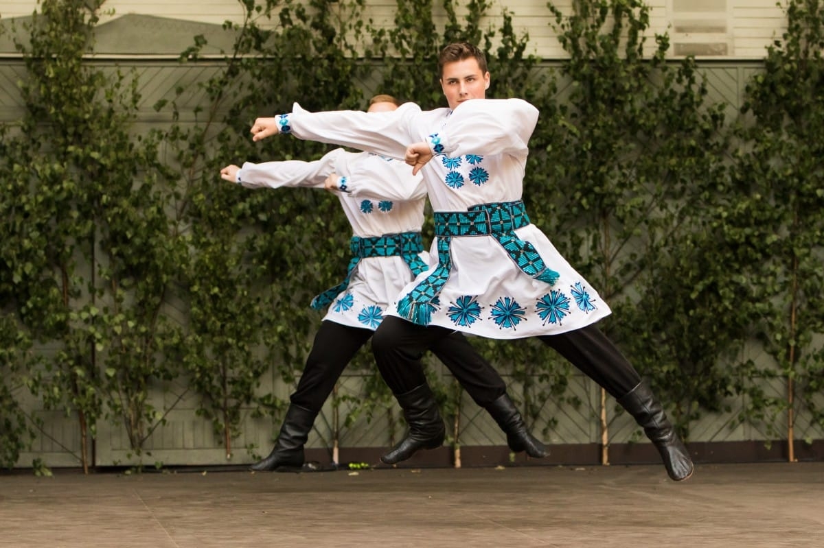 VIII Starptautiskā tautas deju festivāla "Sudmaliņas" koncerti un latvisko labumu tirgus Vērmanes dārzā Rīgā