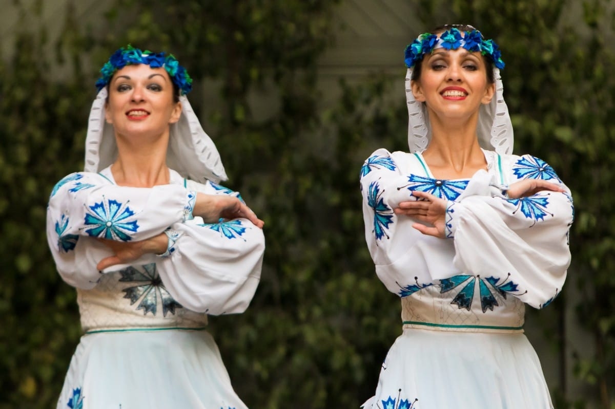 VIII Starptautiskā tautas deju festivāla "Sudmaliņas" koncerti un latvisko labumu tirgus Vērmanes dārzā Rīgā