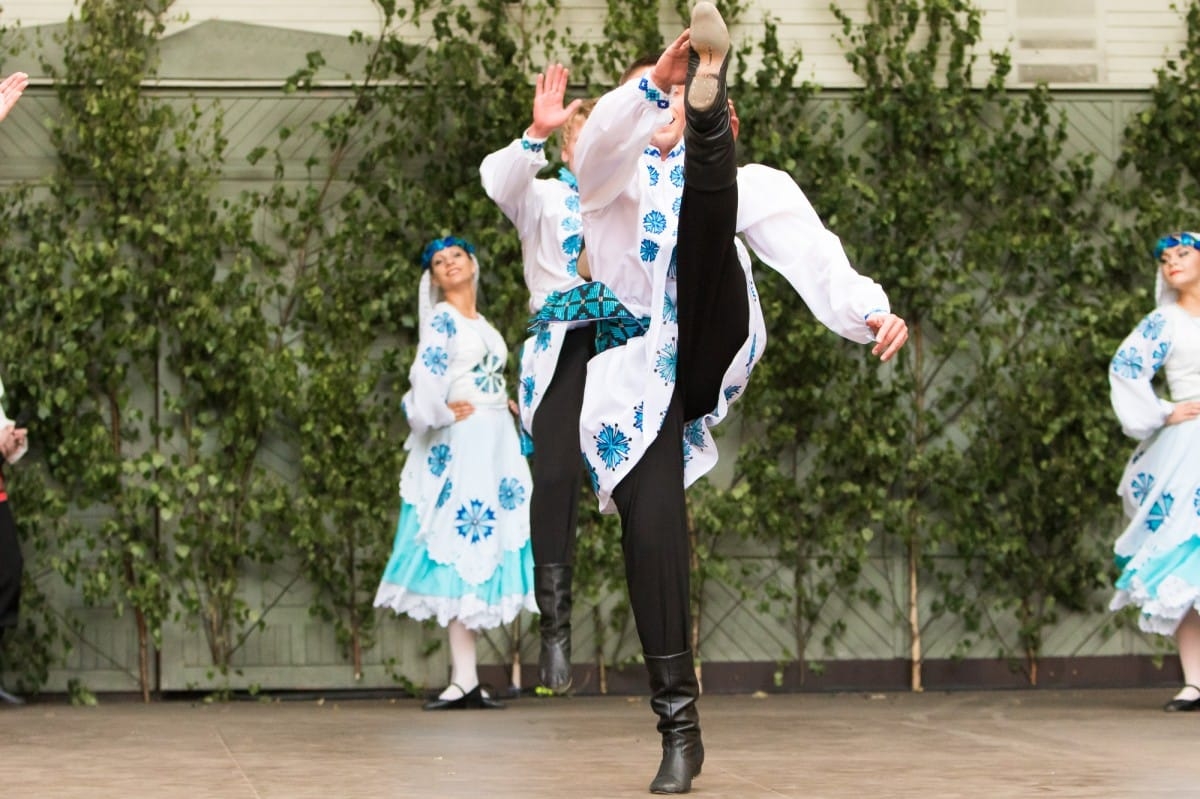 VIII Starptautiskā tautas deju festivāla "Sudmaliņas" koncerti un latvisko labumu tirgus Vērmanes dārzā Rīgā