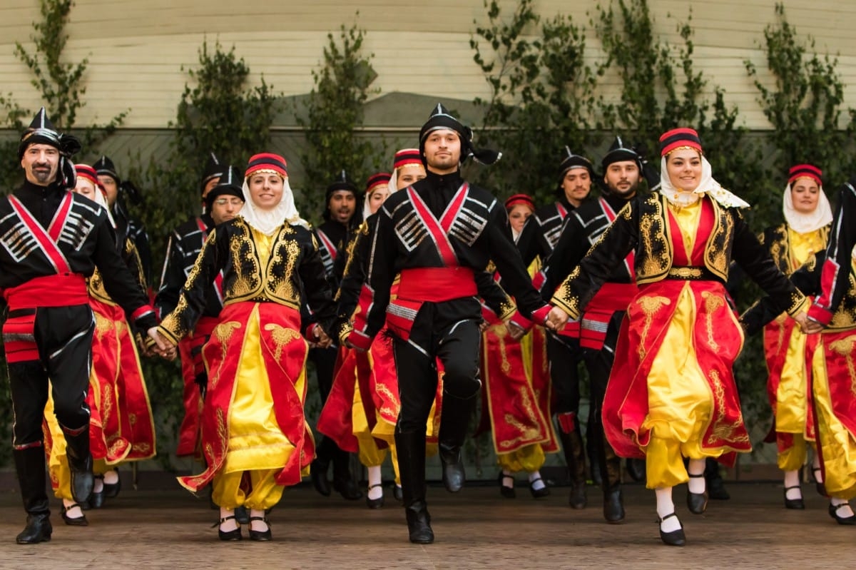 VIII Starptautiskā tautas deju festivāla "Sudmaliņas" koncerti un latvisko labumu tirgus Vērmanes dārzā Rīgā