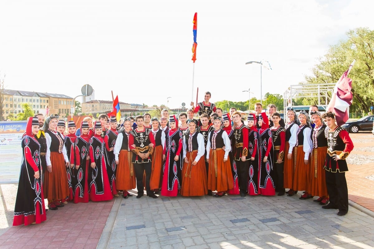 VIII Starptautiskā tautas deju festivāla "Sudmaliņas" Noslēguma koncerts "Pasaules vēji mūsu dejās"