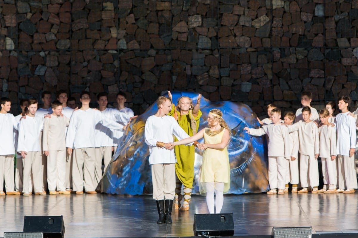 VIII Starptautiskā tautas deju festivāla "Sudmaliņas" Noslēguma koncerts "Pasaules vēji mūsu dejās"