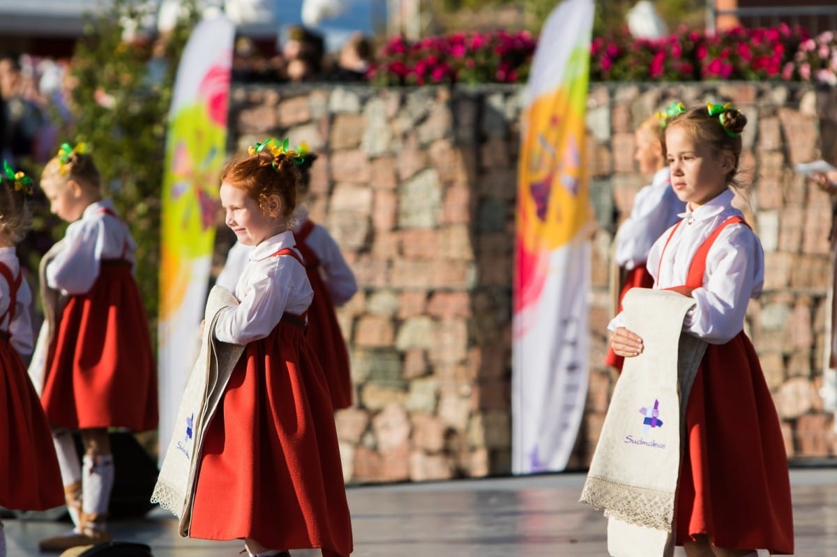 VIII Starptautiskā tautas deju festivāla "Sudmaliņas" Noslēguma koncerts "Pasaules vēji mūsu dejās"